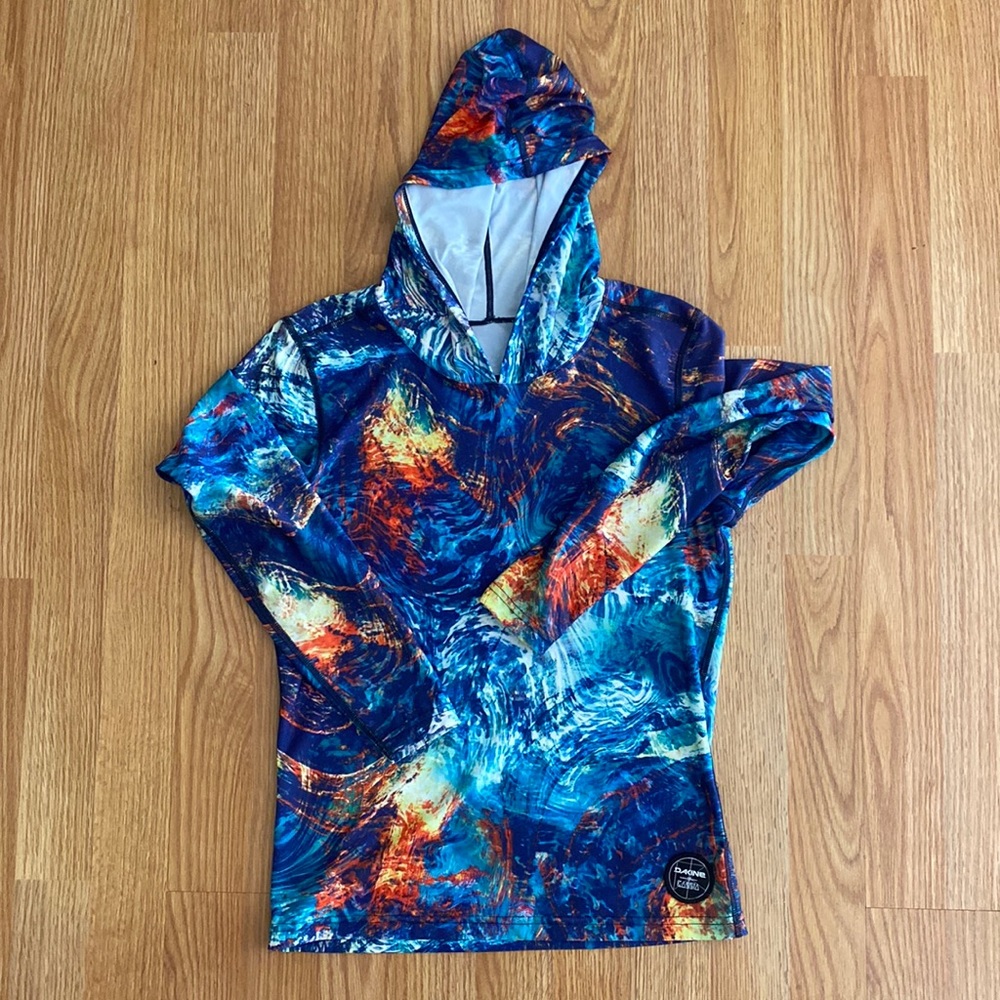 Dakine UPF 50 sun/swim long sleeve shirt with hoodie
